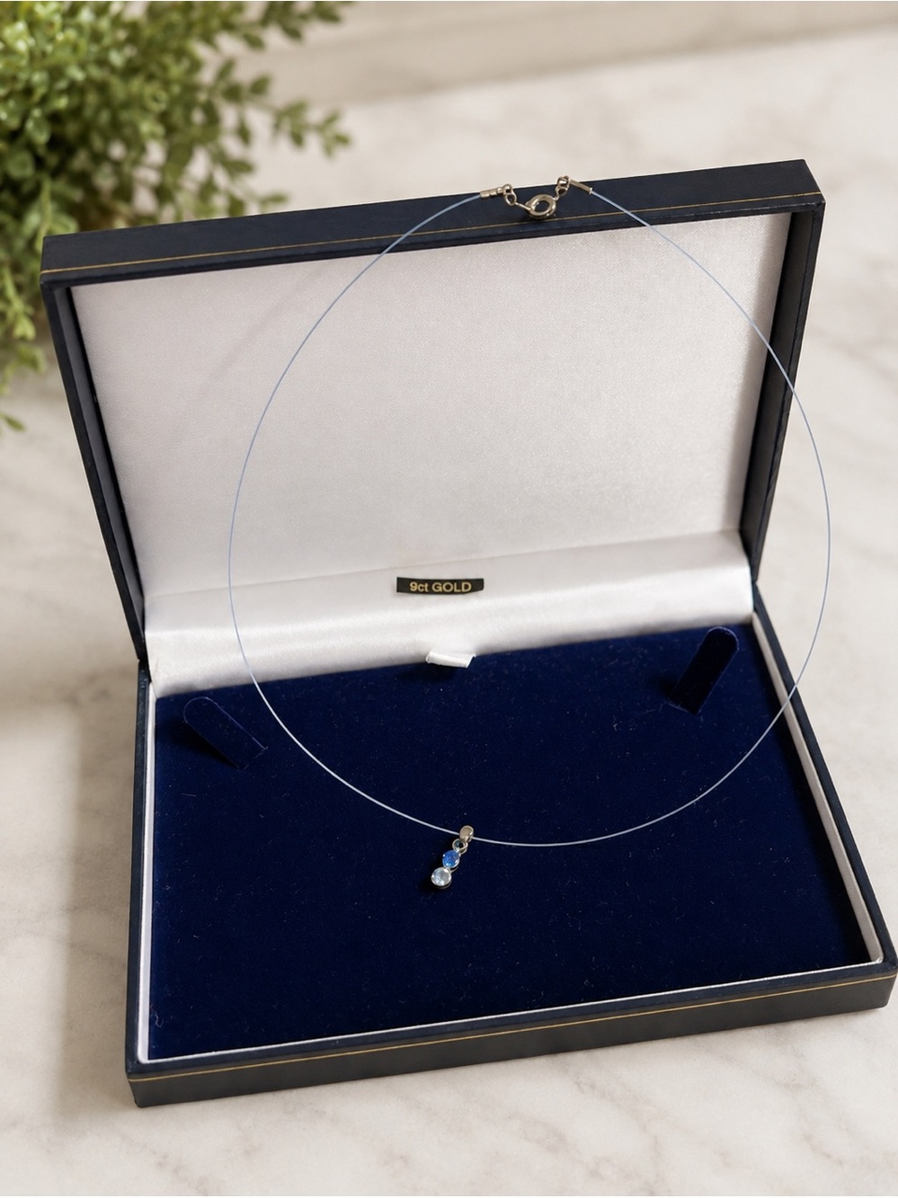 Vintage UK Pendant Necklace – Original “9ct GOLD” Box – Unmarked